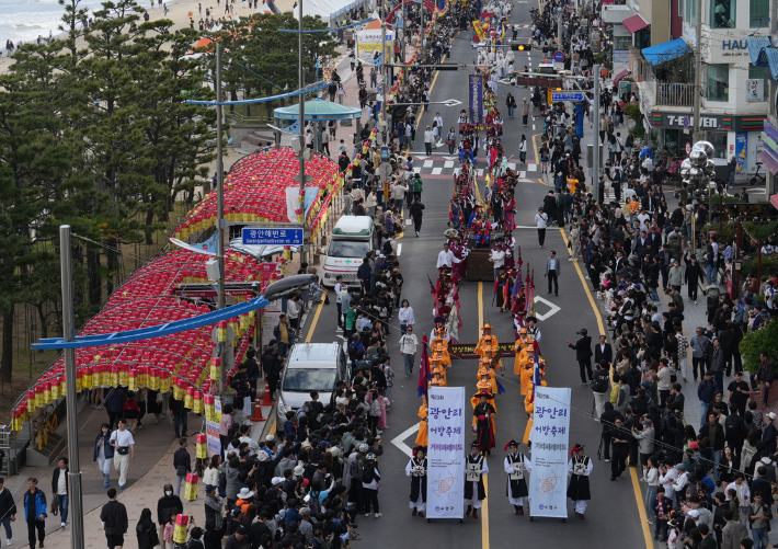 광안리어방축제.  부산시 제공