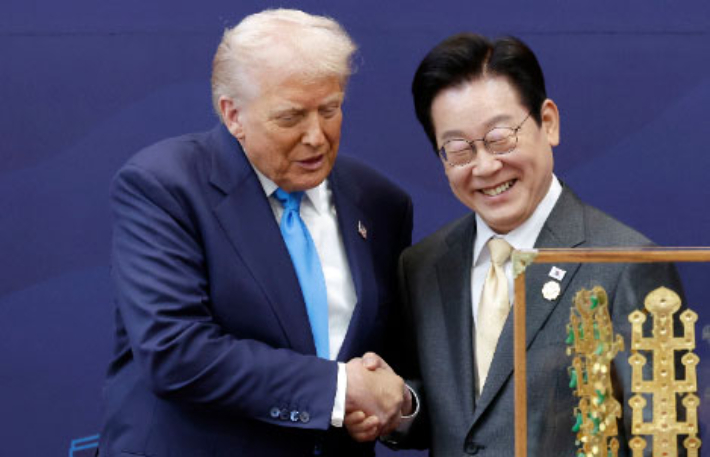 도널드 트럼프 미국 대통령(왼쪽)과 이재명 대통령. 연합뉴스