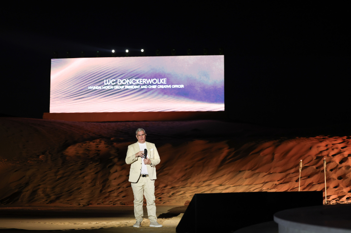 루크 동커볼케 사장이 엑스 스콜피오 콘셉트를 설명하는 모습. 제네시스 제공