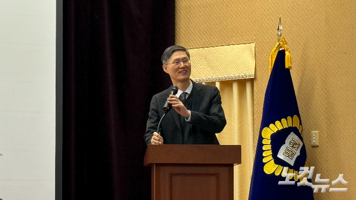 [기자수첩]"엘롯기 동맹? 호사가들의 말잔치" 문형배 전 재판관의 '팩폭'