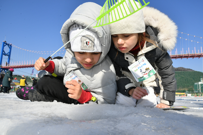 2026 화천산천어축제가 지난 1일 폐막식을 끝으로 23일 간의 여정을 마무리했다. 화천군 제공 