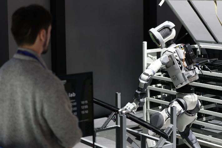 일하는 로봇 아틀라스. 연합뉴스