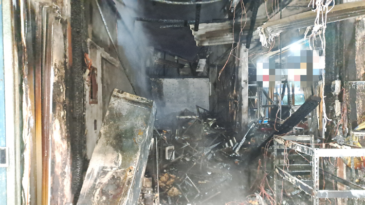 불엔 탄 점포. 전북소방본부 제공