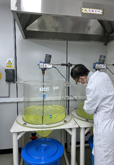 방사능 검사. 경남도청 제공 