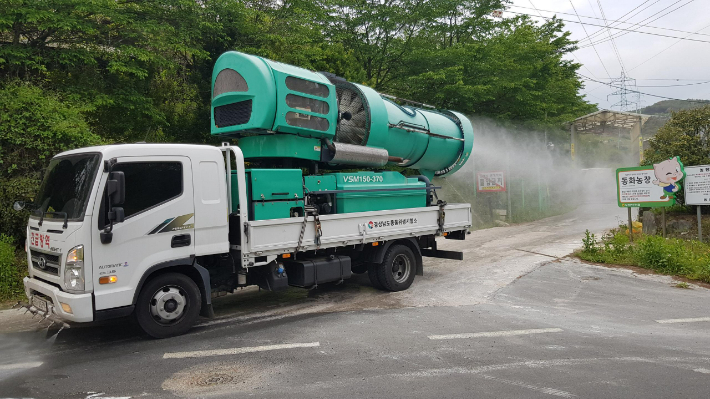 ASF 방역. 경남도청 제공 