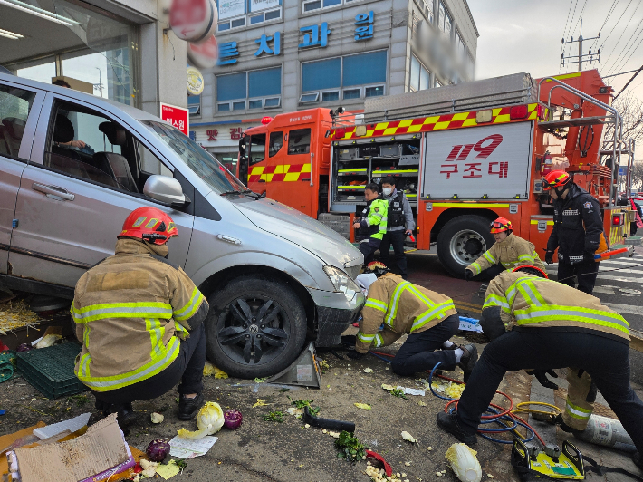 구조 모습. 충남 서천소방서 제공