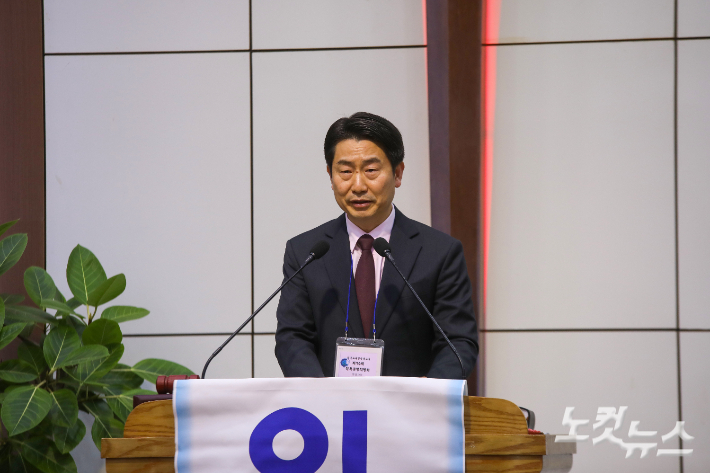 전북중앙지방회 제74회 정기지방회에서 신임 지방회장으로 추대된 김재훈 목사가 인사말을 전하고 있다. 최화랑 기자