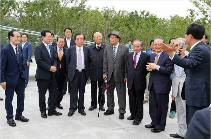 2019년 역대 전남지사 초청 당시. 왼쪽 다섯 번째가 고 김창식 전 지사. 전남도 제공