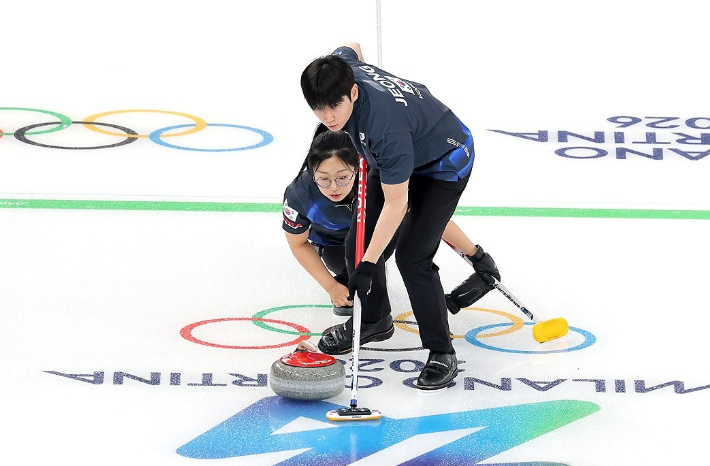 컬링 믹스더블 국가대표 정영석과 김선영. 연합뉴스
