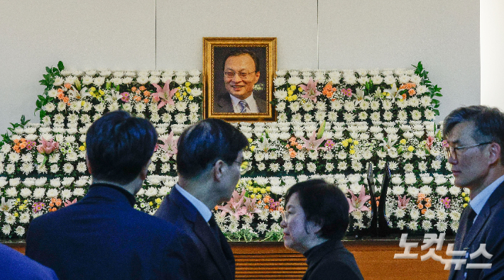 1월 27일 서울 종로구 서울대학교병원 장례식장에 이해찬 민주평화통일자문회의 수석부의장의 빈소가 마련되어 있다. 사진공동취재단