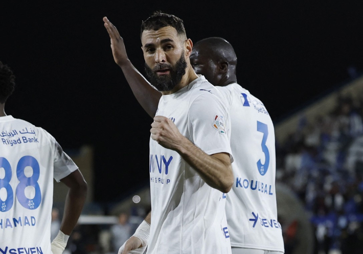 골 세리머니 하는 알힐랄의 벤제마(가운데). 연합뉴스