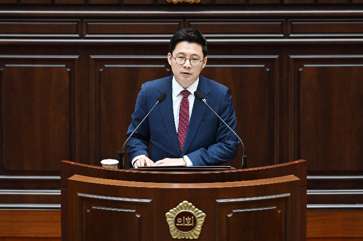 부울경 행정통합 관련 부산시의회 5분 자유발언에 나선 국민의힘 송우현 부산시의원. 부산시의회 제공