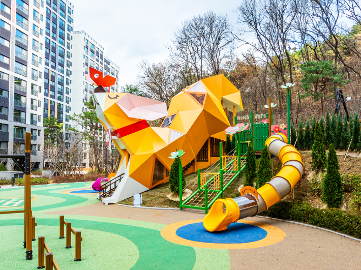 힐스테이트 검단포레스트 어린이놀이터 'Welsh Corgi's Spring'. 현대건설 제공
