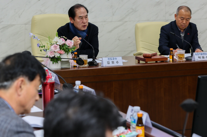 김희수 진도군수 발언 모습. 진도군 제공