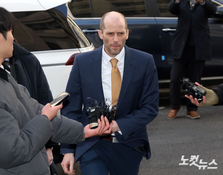 경찰, 쿠팡 로저스 2차 조사...국회 위증 혐의