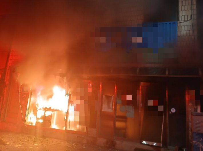 화재가 난 상가의 모습. 전북소방본부 제공