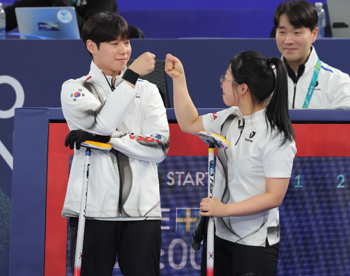 컬링 믹스더블 김선영-정영석. 연합뉴스