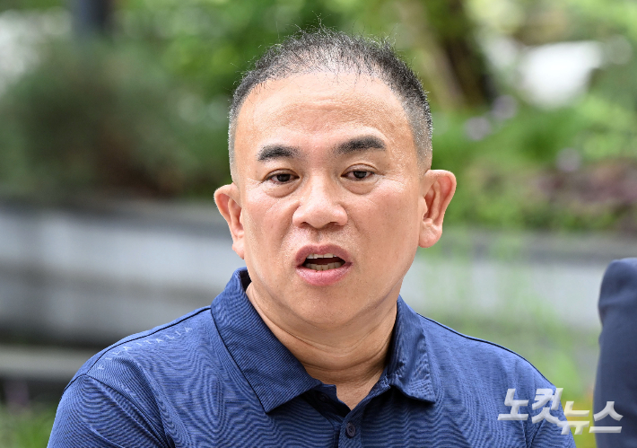 정치자금법 위반 혐의로 기소돼 1심 재판에서 무죄 선고를 받은 정치 브로커 명태균 씨. 황진환 기자