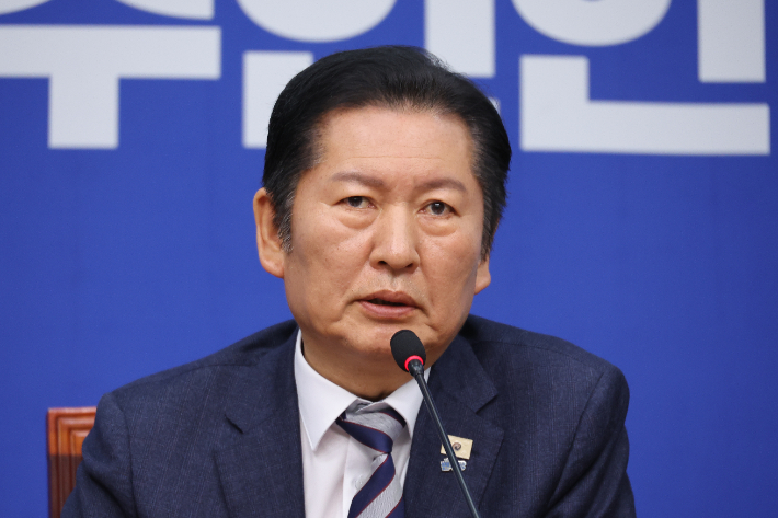 더불어민주당 정청래 대표가 9일 서울 여의도 국회에서 열린 최고위원회의에서 발언하고 있다. 연합뉴스