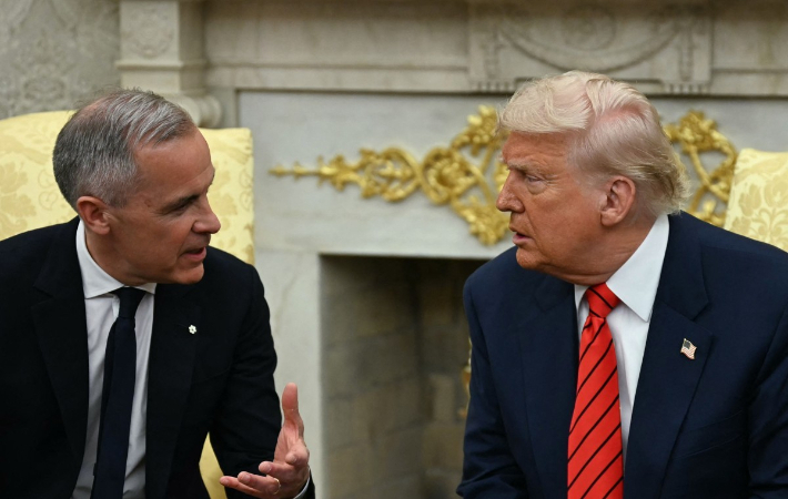 트럼프 미국 대통령(오른쪽)과 마크 카니 캐나다 총리. 연합뉴스 