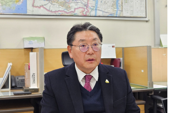 10일 김해시청 프레스센터 홍태용 김해시장. 독자 제공