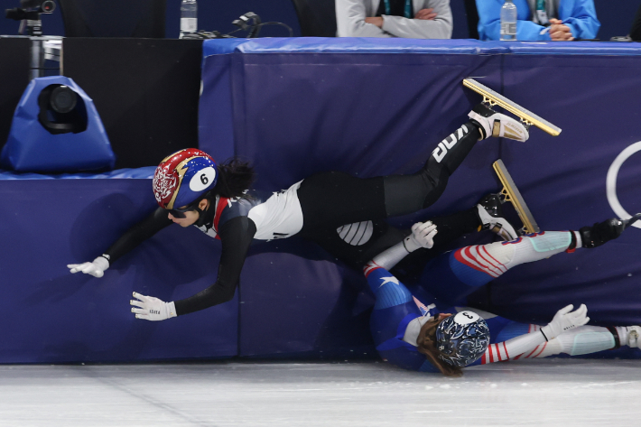 커린 스토더드와 충돌한 김길리. 연합뉴스