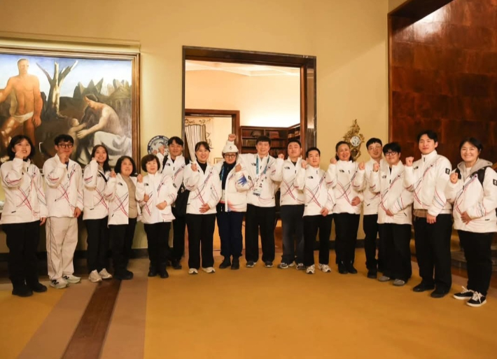 이탈리아 밀라노에서 근무 중인 급식지원센터의 영양사·조리사. 유승민 대한체육회장 SNS 게시물 캡처