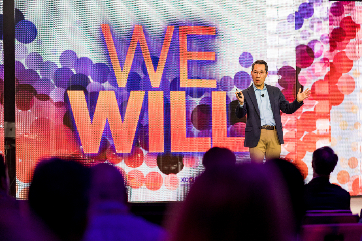 SK바이오팜 이동훈 사장이 미국 플로리다주 올랜도에서 열린 '2026 내셔널 세일즈 미팅'에서 세일즈 강화 전략 등을 설명하고 있다. SK바이오팜 제공