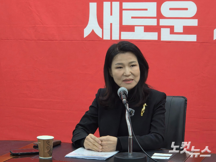대구시장 출마를 선언한 이진숙 전 방송통신위원장이 12일 국민의힘 대구시당에서 기자간담회를 열었다. 권소영 기자 