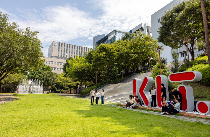 육성형 전문기술학과 시범사업 공모에 경남정보대 등 부산지역 3개 대학이 선정됐다. 경남정보대 제공