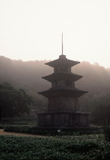 감은사지삼층석탑. 경주시 제공