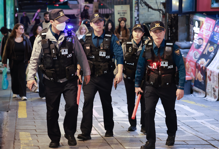 예방 순찰 나선 기동순찰대. 연합뉴스