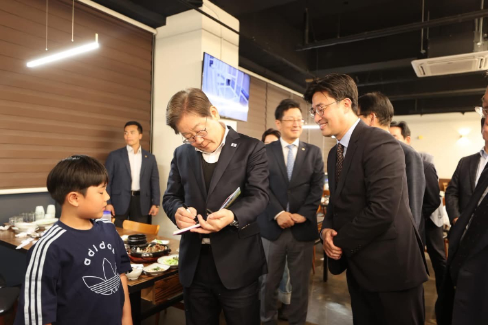 김명식 더불어민주당 정책위원회 부의장 제공