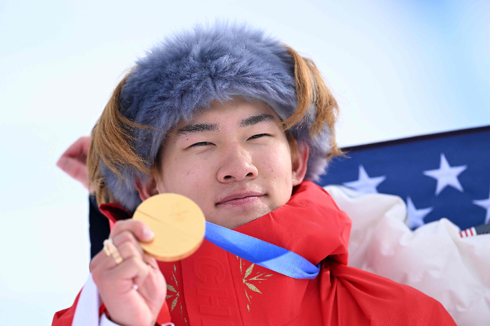 2026 밀라노·코르티나담페초 동계 올림픽 스노보드 남자 슬로프스타일 우승을 차지한 중국의 쑤이밍. 연합뉴스