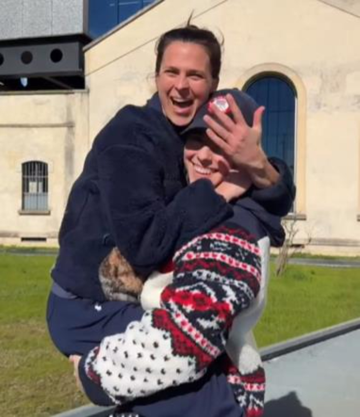 약혼한 나이트와 보. 나이트 인스타그램 캡처