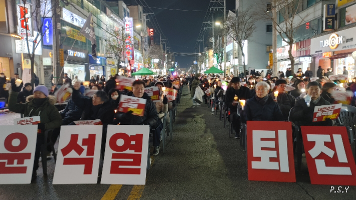 윤석열 퇴진 사회대개혁 익산비상행동이 윤석열 대통령의 파면을 요구하는 집회를 하고 있다. 윤석열 퇴진 사회대개혁 익산비상행동 제공 
