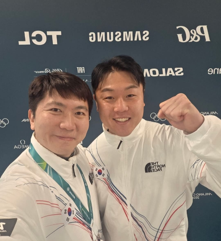 IOC) 선수위원에 당선된 원윤종(사진 오른쪽)과 유승민 대한체육회장. 유 회장 SNS 사진 캡처