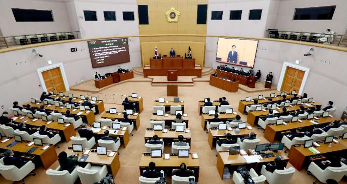 19일 열린 대전시의회 임시회. 대전·충남 행정통합에 대한 의견 청취 안건을 상정해 반대 의견으로 가결했다. 대전시의회 제공