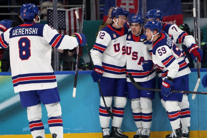 슬로바키아와의 준결승전에서 득점 자축하는 미국 선수들. 연합뉴스