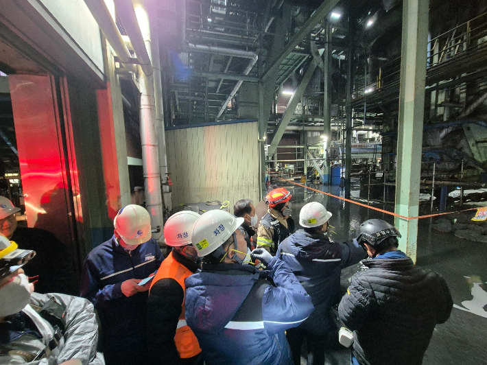 화재 진화 모습. 충남 보령소방서 제공