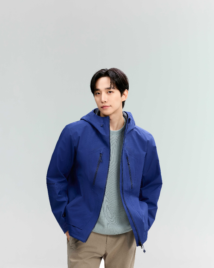 네파 26SS 마운틴 웨어 화보 모델 이준호. 네파 제공