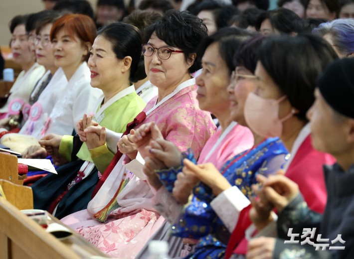 만학도 졸업의 기쁨