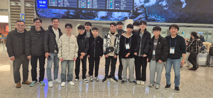 2026학년도 한국에너지마이스터고등학교에 입학 예정인 베트남 학생 4명이 지난 22일 인천국제공항을 통해 입국했다. 강원교육청 제공