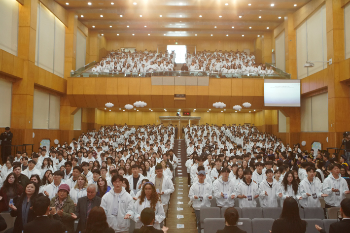 2026학년도 제32회 한동대학교 입학식이 23일 효암채플에서 열렸다. 한동대 제공
