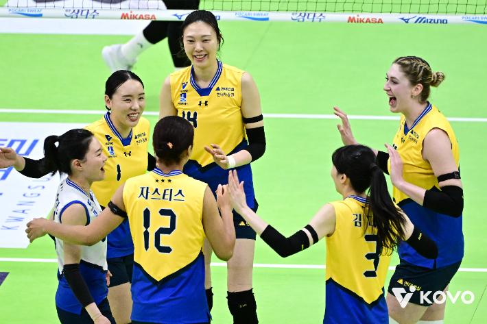 현대건설 승리. 한국배구연맹