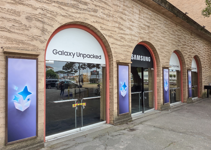 24일(현지시간) 언팩 준비로 한창인 미국 샌프란시스코 '팰리스 오브 파인 아트' 전경. 삼성전자 제공