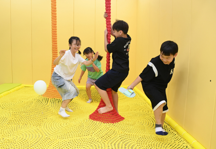 부산 해운대구 반송종합사회복지관 5층에 어린이복합문화공간인 '들락날락'이 조성됐다. 해운대구 제공 