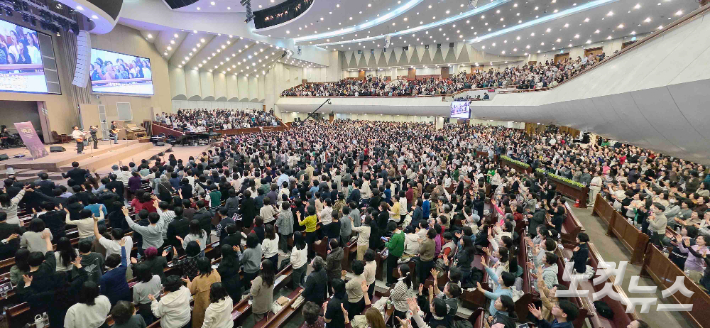 "어머니 눈물이 나라 살린다"…15회 어머니금식기도회 성황