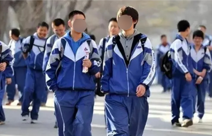 중국 교복. 온라인 커뮤니티 캡처