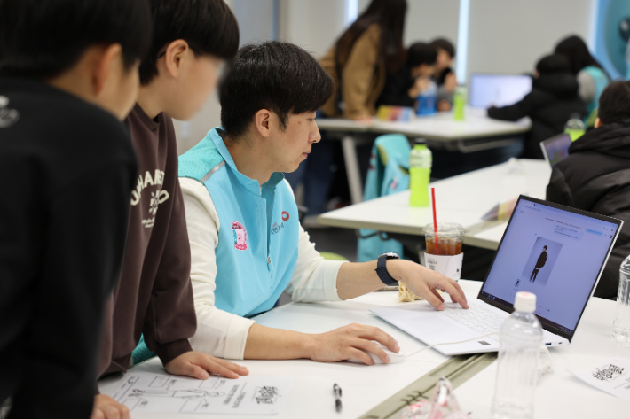 국민건강보험공단과 KB국민은행의 '취향의 발견' 사회 공헌 활동. 건보공단 제공